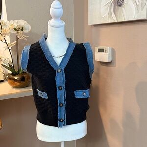 NWT Forte Black and Blue Sleeveless sweater vest size small